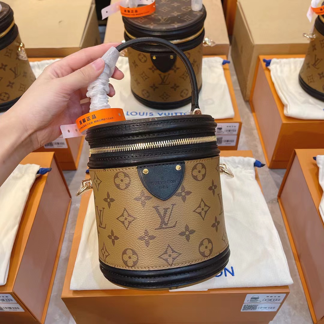 奢侈品包包一比一復刻的哪里有賣，大概多少錢(圖1)