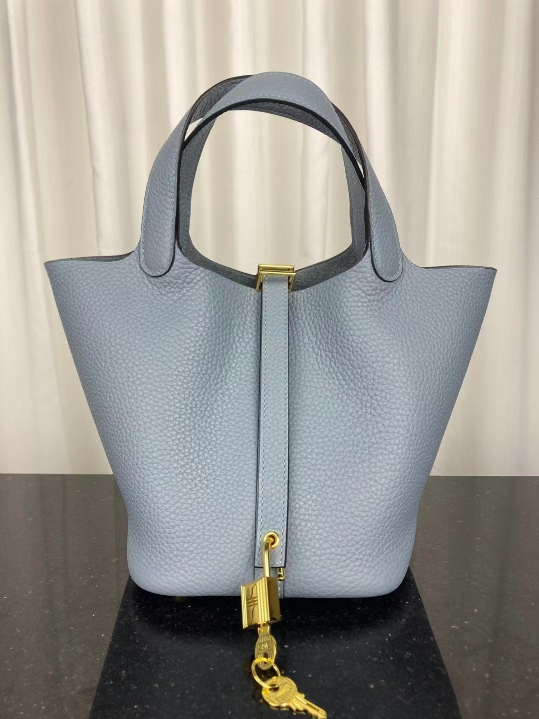 在國外如何購買中國的仿品？可以通關嗎？
